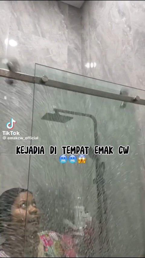 Viral Pintu Kaca di Kamar Mandi Pecah Tiba-Tiba saat Dipegang, Bikin Warganet Ngeri