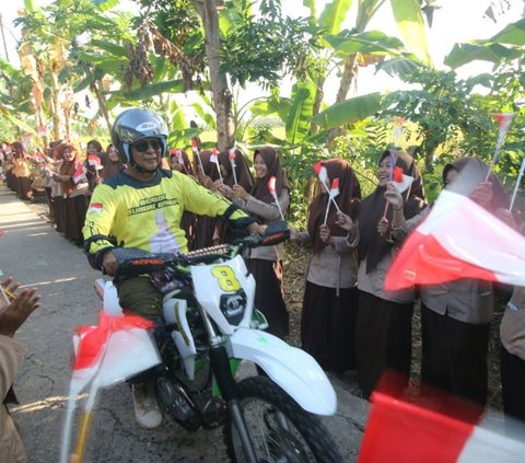 Rombongan Turdes yang Dipimpin Gubernur Kalsel Sampai di SMAN 1 Tabunganen Barito Kuala