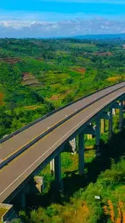 Pemerintah Lanjutkan Pembangunan Jalan Tol Bocimi hingga ke Bandung