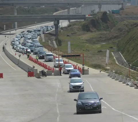 Ruas tol tersebut juga diharapkan menjadi alternatif penghubung menuju kawasan pariwisata di sekitar kawasan Lido, Sukabumi, Pelabuhan Ratu, Ujung Genteng hingga Geopark Ciletuh.