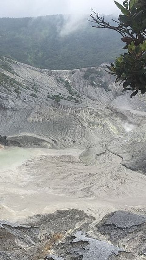 2. Gunung Tangkuban Perahu