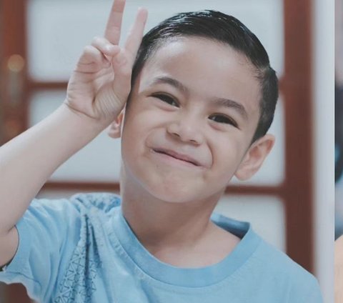 Ganteng! 10 Potret Terbaru Malik Anak Kedua Alyssa Soebandono, Kini Menginjak Usia 6 Tahun