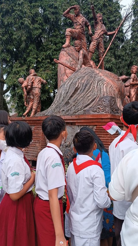 Potret Parade Cilik Kenang Perjuangan Pahlawan di Bumi Hangus Malang