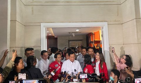 Direktur Eksekutif Indonesia Political Opinion (IPO) Dedi Kurnia Syah mengatakan, pujian yang dilontarkan Grace merupakan sebuah kode dukungan terhadap Prabowo.