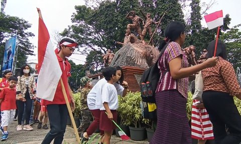 Potret Parade Cilik Kenang Perjuangan Pahlawan di Bumi Hangus Malang