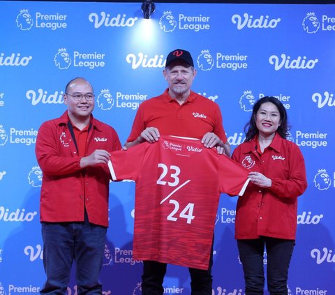 Kiper legendaris Manchester United, Peter Schmeichel menyambangi Indonesia dalam acara Vidio Premier League Festival.<br /><br />Kehadiran Peter Schmeichel ini merupakan bagian dari pembuka Premier League 2023/2024 yang akan ditayangkan kembali di Vidio.