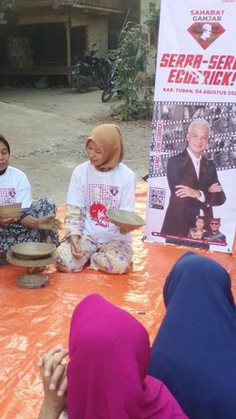 Jelang Hari Kemerdekaan, Relawan Ganjar Hias Kampung di Ngariboyo Jatim