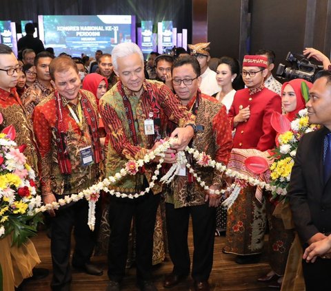 Dalam kesempatan tersebut, Ganjar mengapresiasi dokter-dokter saraf yang terhimpun di organisasi PERDOSNI. Pasalnya, selama ini mereka terus mengembangkan diri untuk meningkatkan keilmuan dan fasilitas kesehatan.