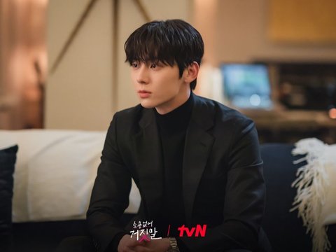 Berawal dari Idol, Kini Hwang MinHyun Beralih Jadi Aktor