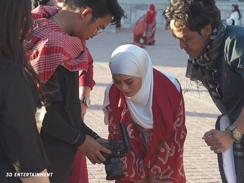 Syuting Music Video, ini Potret Cantik Lesti Kejora di Uzbekistan