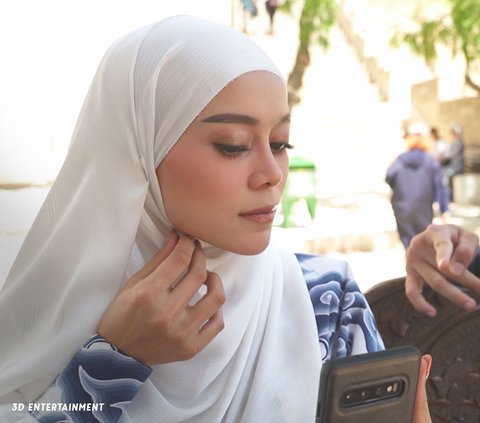 Syuting Music Video, ini Potret Cantik Lesti Kejora di Uzbekistan