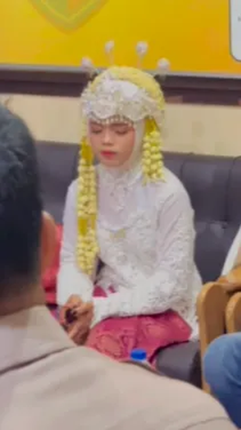 Momen Pengantin di Jambi  Menikah di Balik Jeruji Besi, Penuh Haru