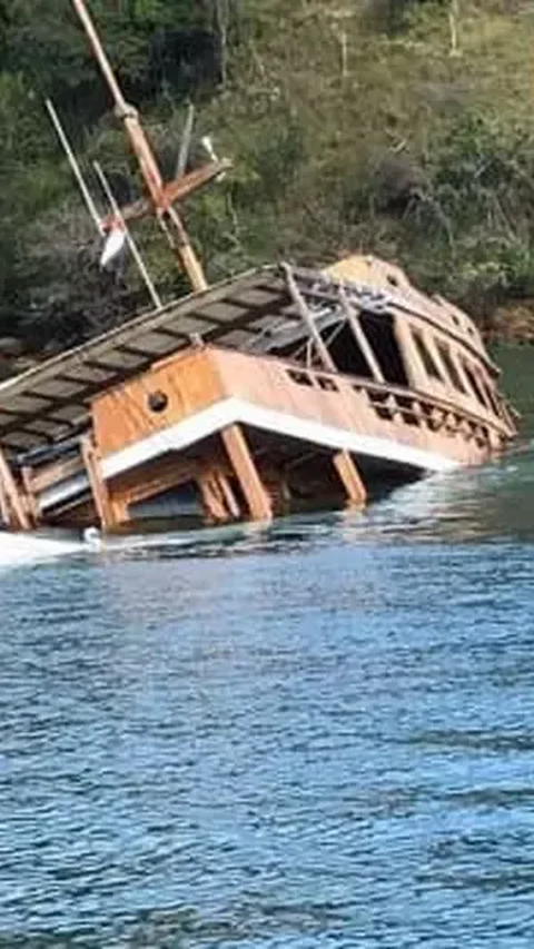 Kapal Wisata Kembali Kandas di Labuan Bajo, Puluhan Turis Asing Diangkut Kapal Penyelamat