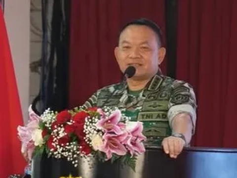 Tiga Pati TNI Naik Pangkat jadi Mayor Jenderal, Ini Sosoknya Disalami Bintang 4