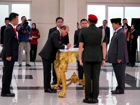 Prabowo Pimpin Sertijab Rektor Unhan