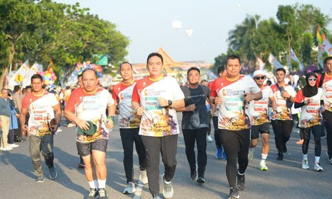Potret Jenderal Bintang Dua Ikut Lomba Lari Bhayangkara Run Bersama Ribuan Peserta