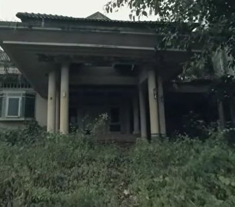 Suasananya Bikin Merinding, Intip Deretan Potret Rumah Mewah Mendiang Suzzana yang 10 Tahun Ditinggal
