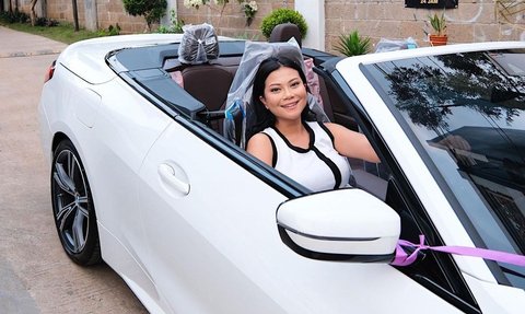 Mobil Lama Dipakai Selingkuh Mantan Suami, Hanum Mega Kini Pamer Mobil Baru