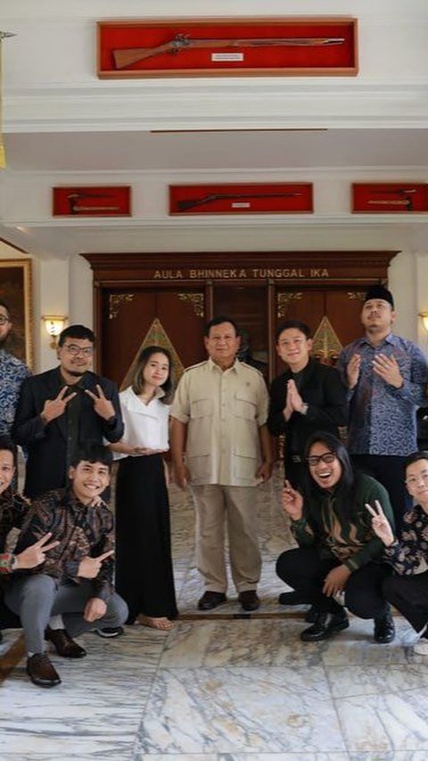 Menteri Pensiunan Jenderal TNI Bertemu Rapper Young Lex, Sempat Cek Tatonya