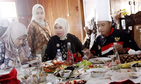 Tak Cuma Pempek, Kuliner Maknyos Ini Wajib Dijajal Saat Liburan ke Palembang