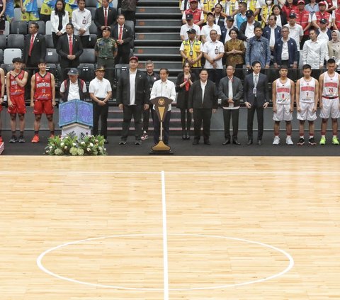 FOTO: Didampingi Pejabat Menteri hingga Selebriti, Presiden Jokowi Resmikan Indonesia Arena Senilai Rp640 Miliar
