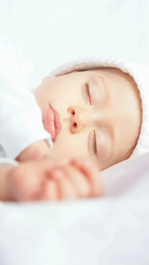 Anak Berkeringat Saat Tidur Malam, Apakah Normal? Ini Penjelasannya