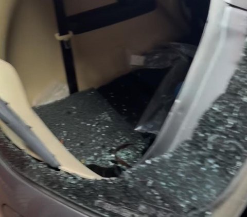 Kantor Baim Wong Kemalingan, Kaca Mobil Dipecah - Rekaman CCTV Diungkap