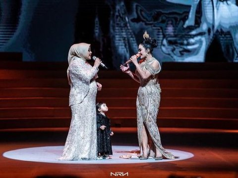 Intip 10 Potret Ameena, Anak Aurel Hermansyah, yang Menarik Perhatian pada Konser Kris Dayanti Hingga Disebut Diva Cilik