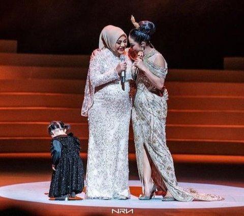 Intip 10 Potret Ameena, Anak Aurel Hermansyah, yang Menarik Perhatian pada Konser Kris Dayanti Hingga Disebut Diva Cilik