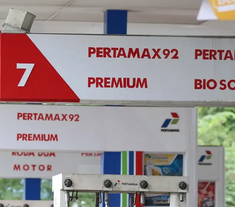 BBM yang dipasarkan oleh pemerintah melalui PT Pertamina (Persero) saat ini adalah Pertalite, Pertamax, Pertamax Turbo, Pertamina Dex, Solar, dan Dexlite.