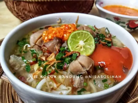 6 Resep Makanan Khas Bandung yang Populer, Mudah Dibuat & Bisa Jadi Ide Jualan