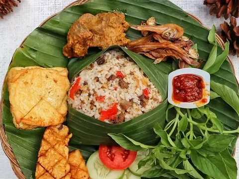 6 Resep Makanan Khas Bandung yang Populer, Mudah Dibuat & Bisa Jadi Ide Jualan