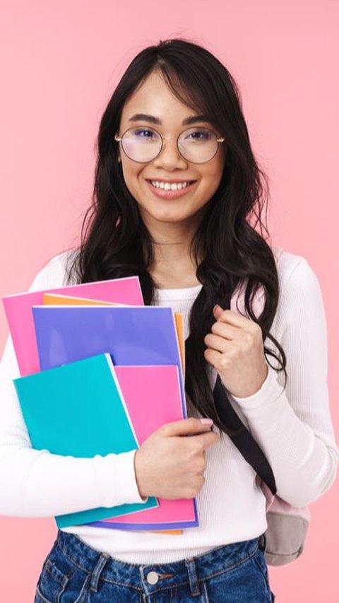 Cara Membuat Deskripsi Diri Mahasiswa Baru yang Menarik, Berikut Contohnya