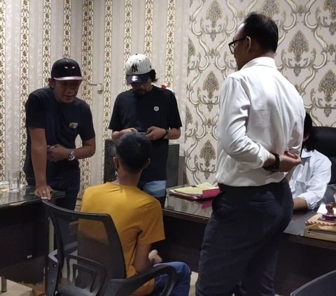 Penusuk Dada Pemuda Saat Tawuran di Palembang Serahkan Diri ke Polisi, Ternyata Bocah SMA