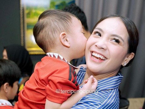 Deretan Foto Rayyanza Anak Raffi Ahmad Jalan-jalan di Singapura, Gayanya Sekeren ini