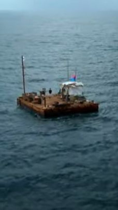 Youtuber Menantang Maut: 7 Hari di Tengah Laut, Modal Dua Gentong Air Dihantam Badai