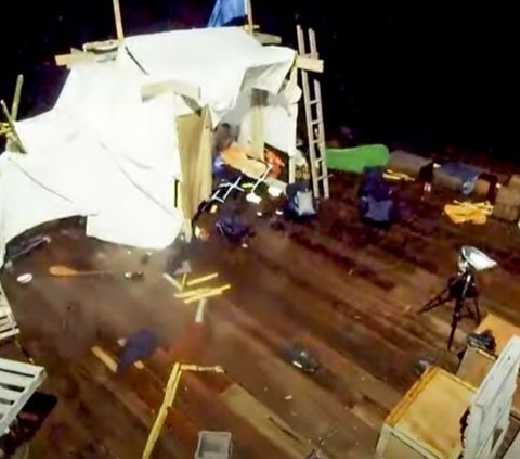 Youtuber Menantang Maut: 7 Hari di Tengah Laut, Modal Dua Gentong Air Dihantam Badai