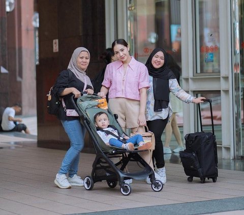 Lala dan Sus Rini Kerap Dibandingkan, Ini Potret Kompak Pengasuh Kedua Anak Raffi Ahmad dan Nagita Slavina di Singapura