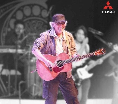 Iwan Fals Kondangan Sunatan di Depok, Suasananya Langsung Berubah jadi Konser Lagu 'Kemesraan'