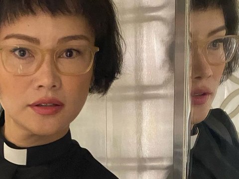 10 Gaya Terbaru Tracy Trinita: Dari Supermodel Menuju Pendeta, Pesona Rambut Pendek yang Memukau - Awet Muda di Usia 40-an