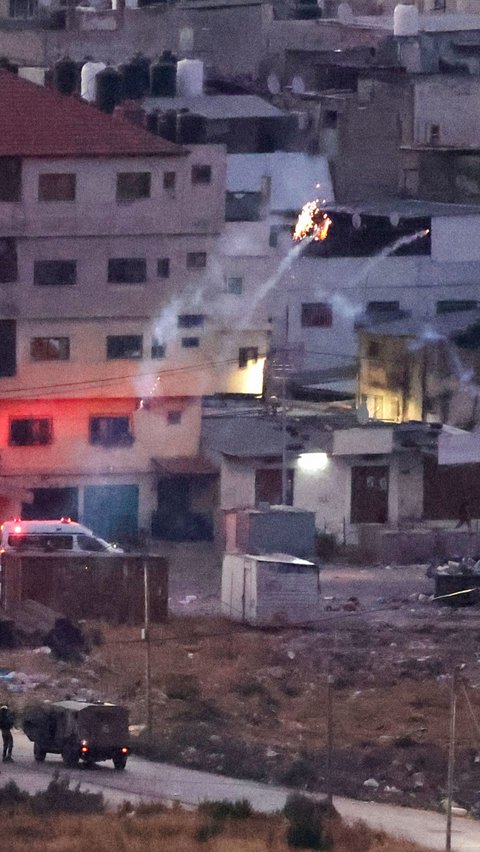 Serangan itu telah menghancurkan rumah Abdel Fatah Khroushah yang dituduh menyerang dua warga Israel hingga tewas di Tepi Barat yang diduduki pada akhir Februari lalu.