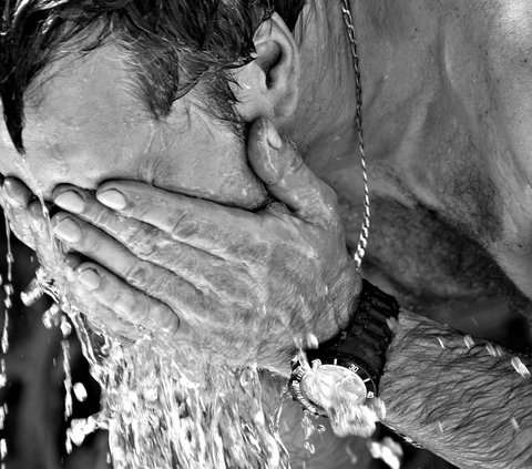 Melihat Cara Orang Baduy Mencuci Muka, Sabunnya Pakai Daun Ini