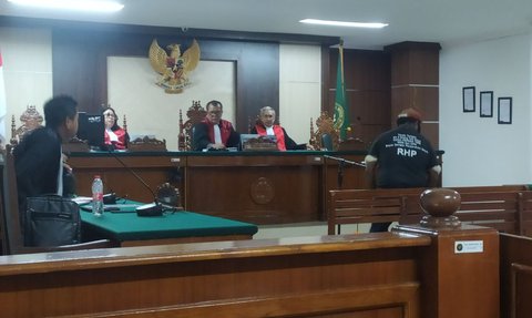 Bacakan Eksepsi, Eks Bupati Mamberamo Tengah Beberkan Pemberian Uang ke Hinca dan Demokrat