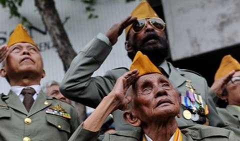 Peringatan Hari Veteran ini menjadi momentum untuk mengingat kembali perjuangan para pahlawan yang berkorban untuk meraih kemerdekaan.