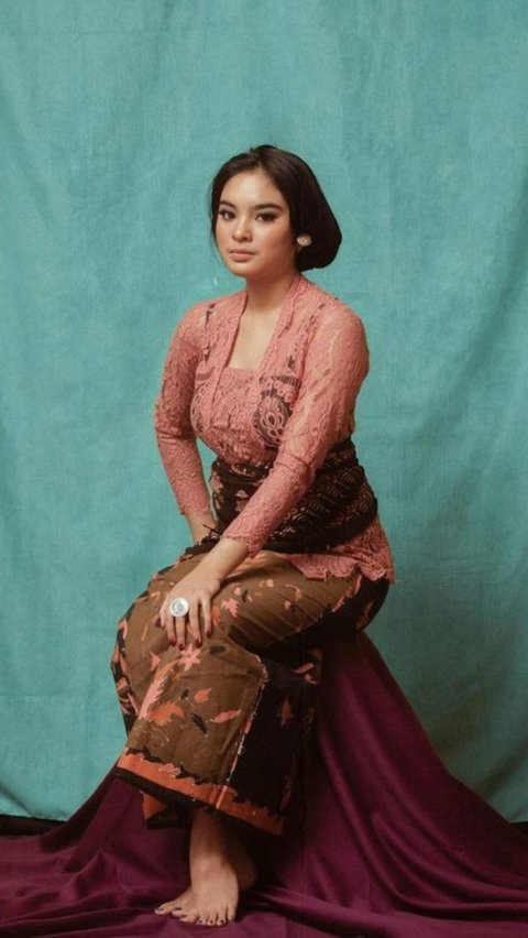 Syandria Kameron adalah cucu dari Presiden Soekarno