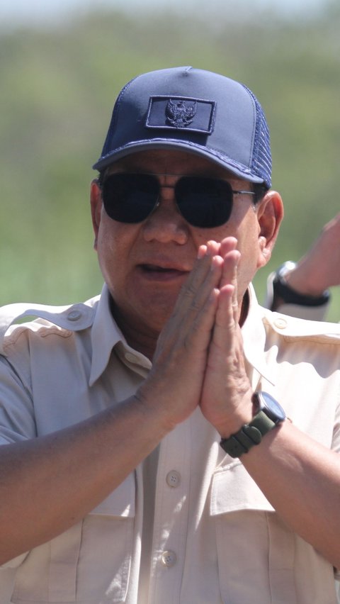 Potret Prabowo Asyik Main Air dengan Anak-Anak di Gunungkidul