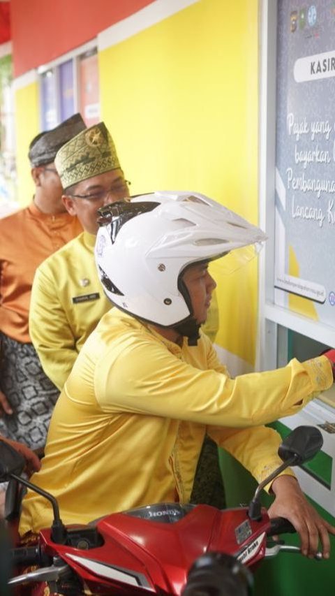 Selamat Tinggal Calo, Bayar Pajak Kendaraan di Riau Cukup Drive Thru & Bayar Lewat QRIS