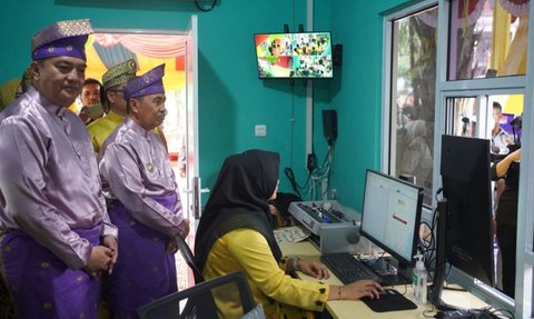 Selamat Tinggal Calo, Bayar Pajak Kendaraan di Riau Cukup Drive Thru & Bayar Lewat QRIS