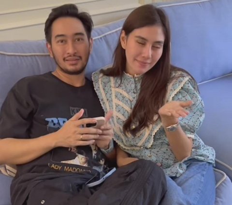 Syahnaz Sadiqah dan Jeje Mesra di Sofa, Jessica Iskandar 'Itu Beritanya Gimmick Ya?'