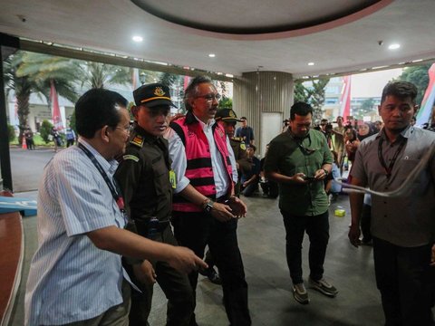 FOTO: Kasus Korupsi Nikel di Sultra, Kejagun Tahan Mantan Dirjen Minerba ESDM Ridwan Djamaluddin